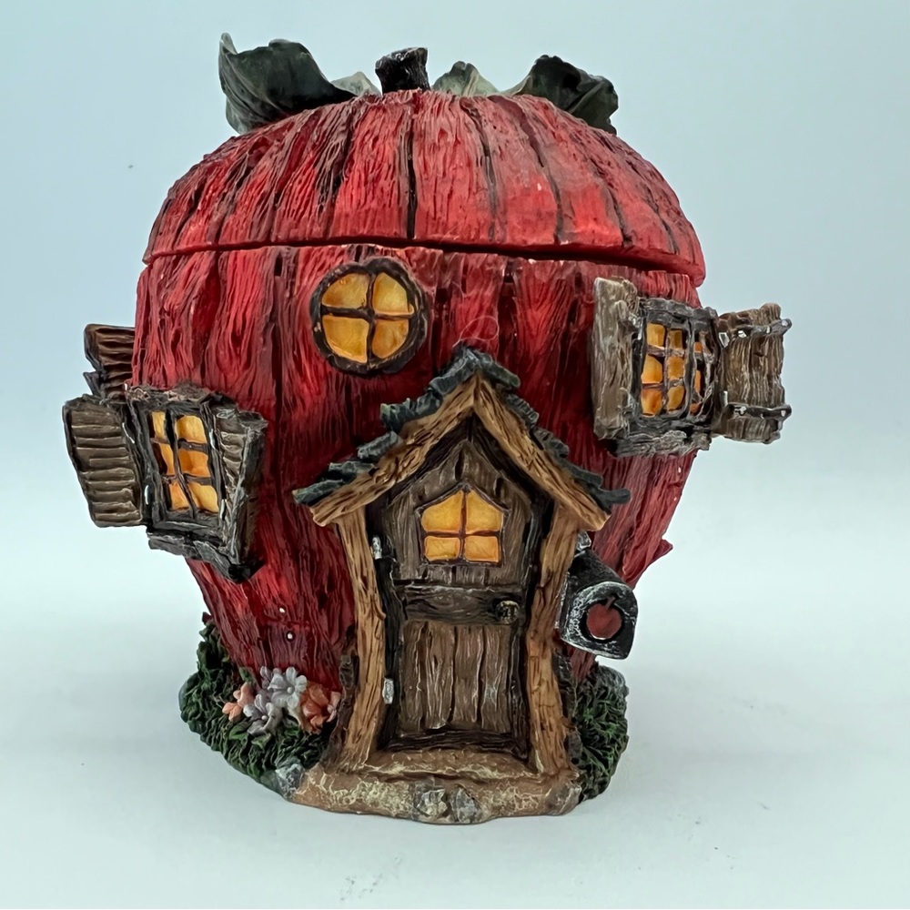 Boyds Roadside Americana Miss Macintosh’s School Route 33 1/3 Series #19904.